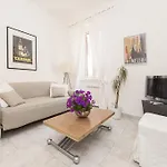 Foscolo Al 24 * Roma